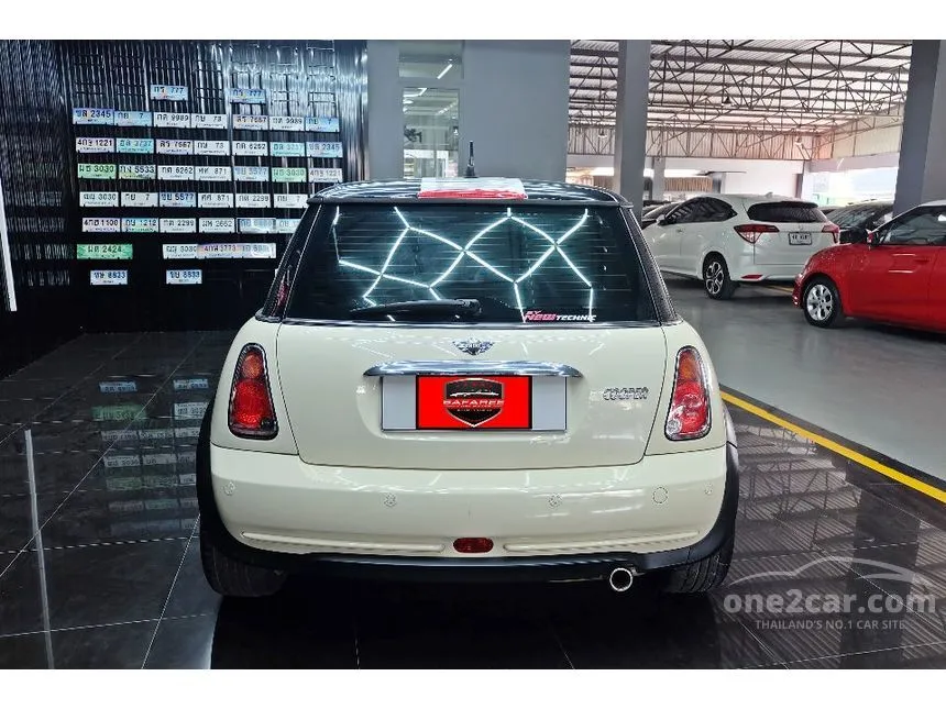 2005 Mini COOPER 3-Door Hatchback