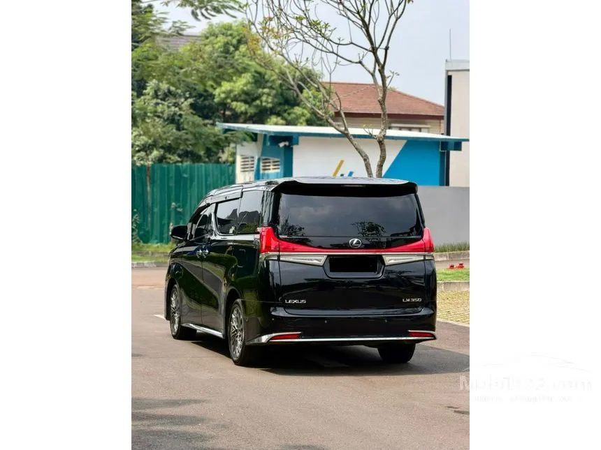 2021 Lexus LM 350 7 Seater MPV
