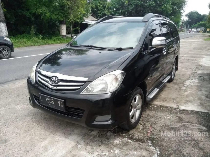 Jual Mobil Toyota Kijang Innova 2005 E 2.0 di Jawa Timur Manual MPV Hitam Rp 97.000.000