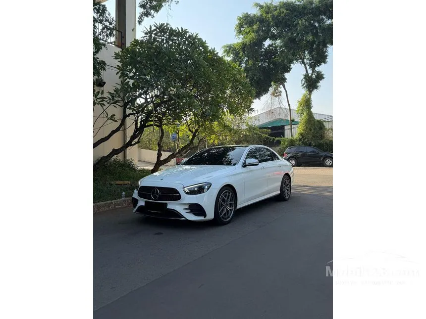 2022 Mercedes-Benz E300 AMG Line Sedan