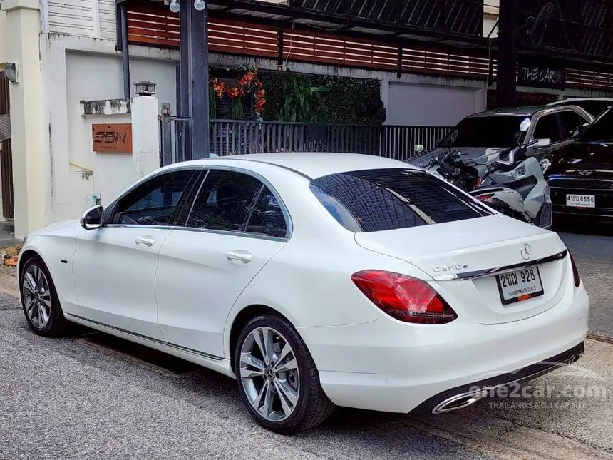 2020 Mercedes-Benz C300 e Avantgarde Sedan