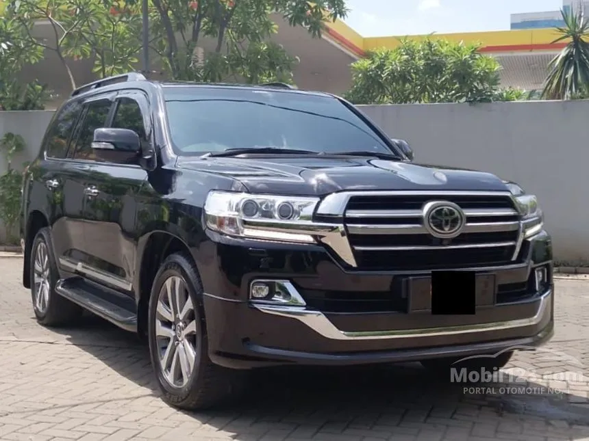 2020 Toyota Land Cruiser VX-R SUV