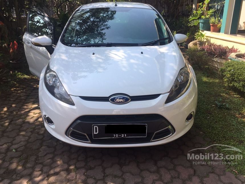 Jual Mobil Ford Fiesta 2011 Sport 1.6 di Jawa Barat 