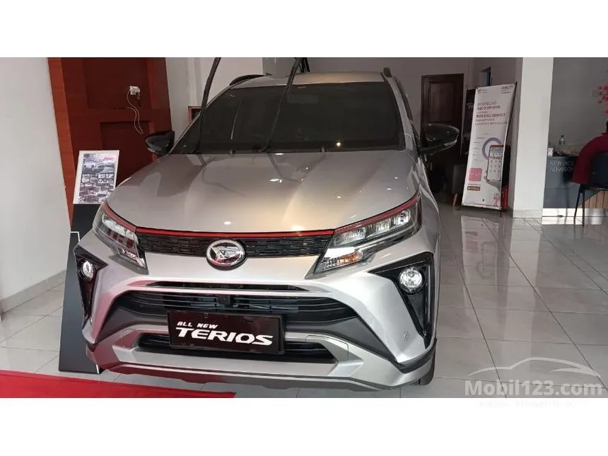 Jual Mobil Daihatsu Terios 2024 R Custom 1.5 di Banten Automatic SUV Silver Rp 301.550.000