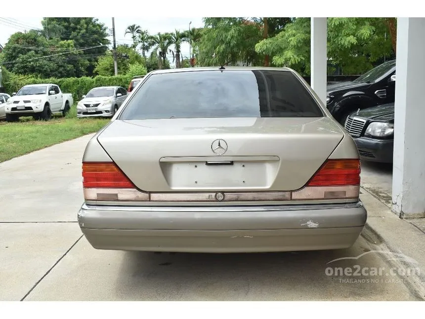 1995 Mercedes-Benz S280 Sedan