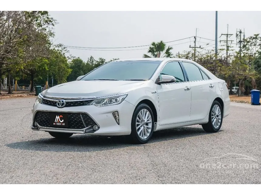 2015 Toyota CAMRY Hybrid Sedan