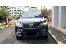 2020 Toyota Fortuner 2.4 VRZ TRD 4X2 SUV hitam diesel km 43 ribuan