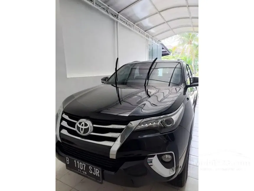 Jual Mobil Toyota Fortuner 2016 VRZ 2.4 di Riau Automatic SUV Hitam Rp 355.000.000