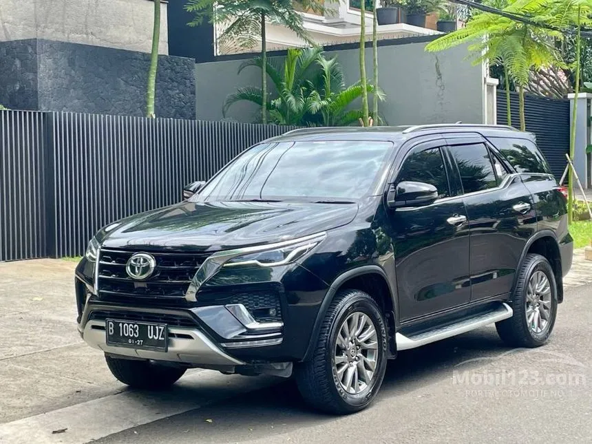 Jual Mobil Toyota Fortuner 2022 VRZ 4X2 2.4 di DKI Jakarta Automatic SUV Hitam Rp 440.000.000