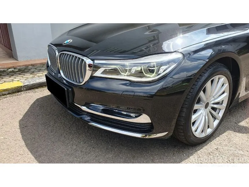 2017 BMW 740Li Sedan