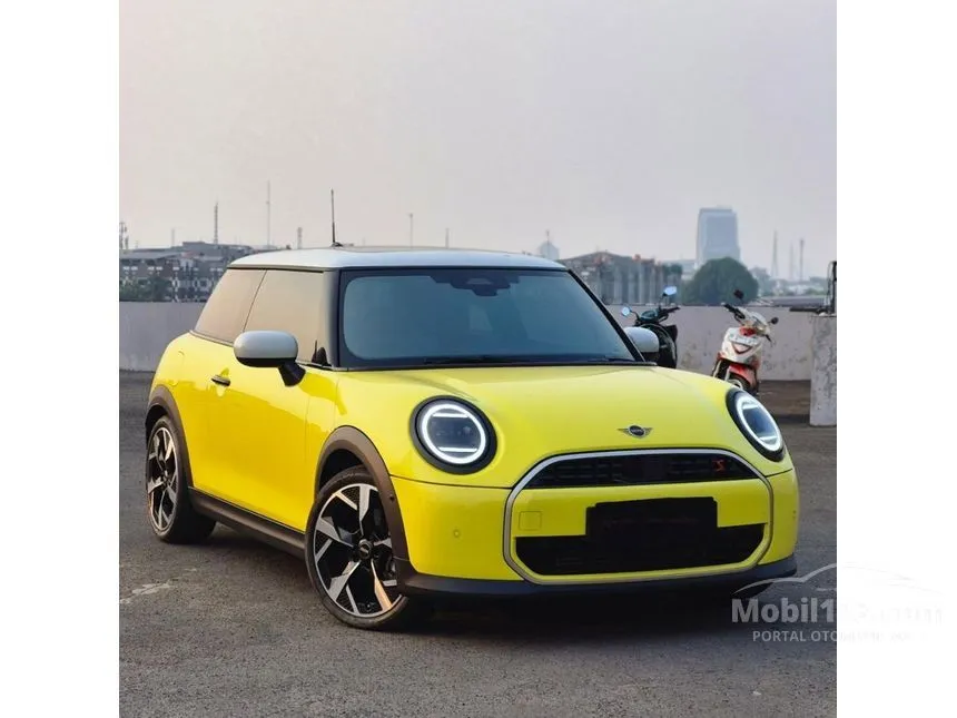 2024 MINI Cooper S 3 Door Hatchback
