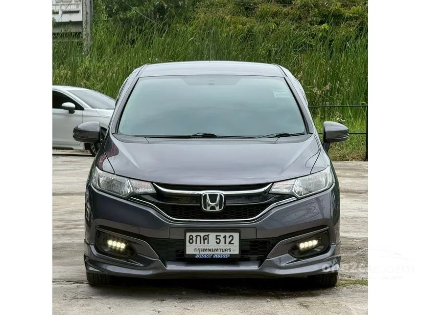 2017 Honda JAZZ V Hatchback