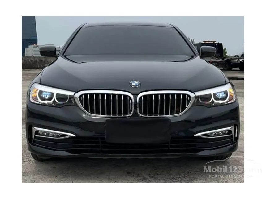 Jual Mobil BMW 520i 2018 Luxury 2.0 di DKI Jakarta Automatic Sedan Hitam Rp 735.000.000