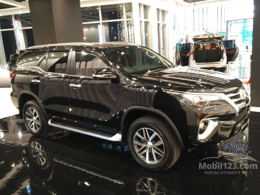 Jual Mobil Toyota Fortuner 2016 VRZ 2.4 di DKI Jakarta 