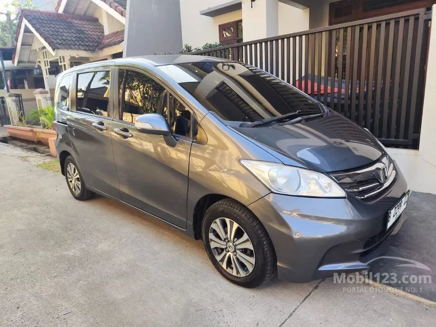 2013 Honda Freed S MPV