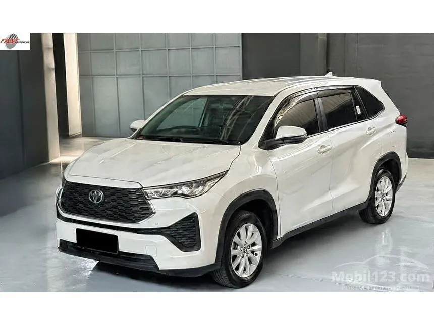 2023 Toyota Kijang Innova Zenix V (Premium Color) MPV