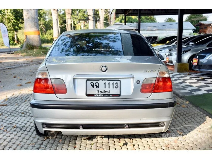 2002 BMW 318i Sedan