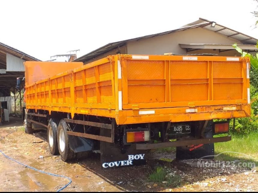 Jual Mobil Mitsubishi Fuso 2014 6.4 di Jawa Barat Manual Trucks Orange