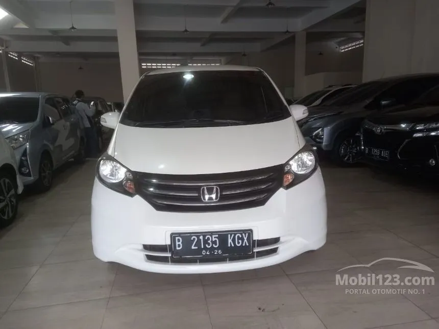 Jual Mobil Honda Freed 2012 E 1.5 di Jawa Barat Automatic MPV Putih Rp 148.000.000