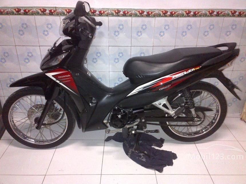 Jual Motor Honda Revo 2014 0 1 Di Dki Jakarta Manual Hitam Rp 7 500 000 2397669 Mobil123 Com