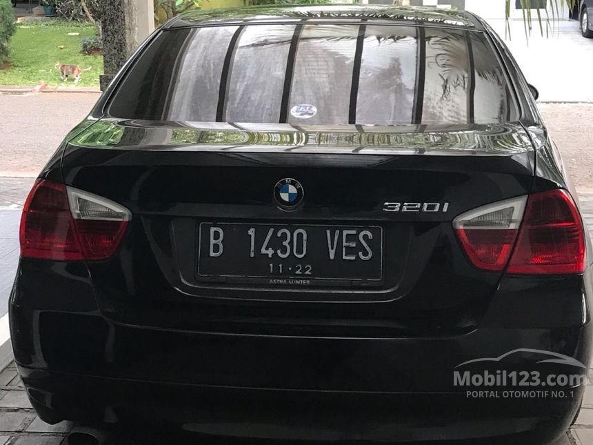 Jual Mobil BMW 320i 2006 E90 2.0 di Banten Automatic Sedan 