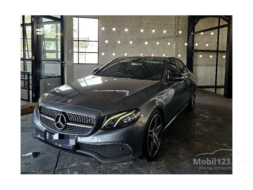 2016 Mercedes-Benz E300 Avantgarde Sedan