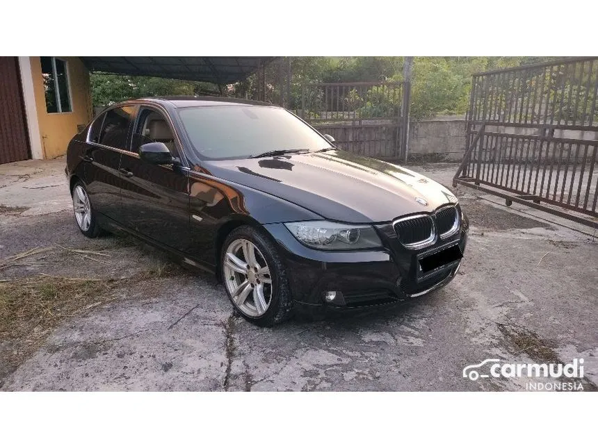 2010 BMW 320i Sedan