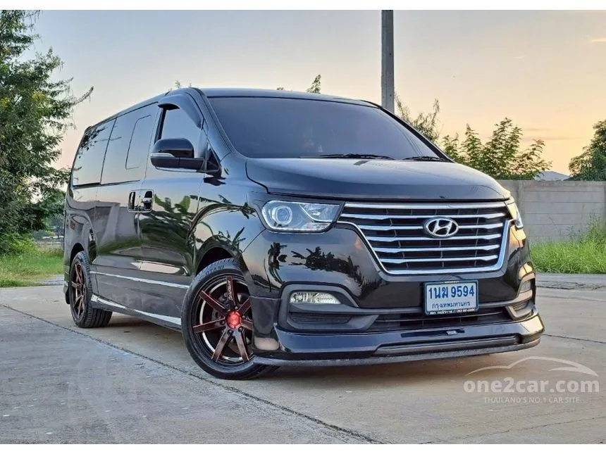 2023 Hyundai H-1 Elite Van