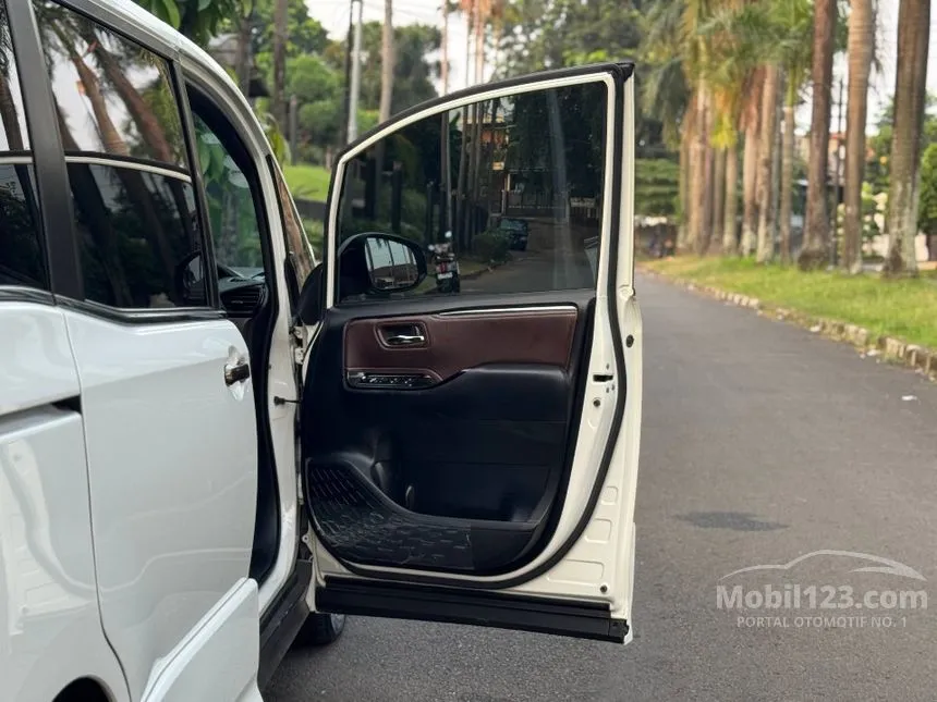 2018 Toyota Voxy MPV
