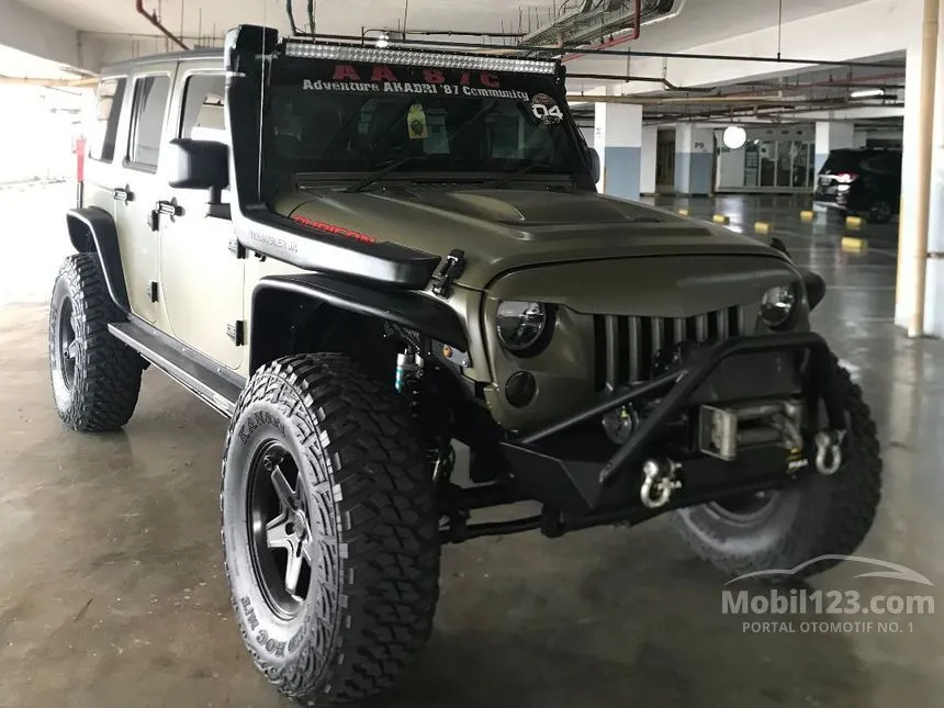 Jual Mobil Jeep Wrangler 2011 Rubicon Unlimited 4 Door 3.8 di Jawa Barat Automatic SUV Hijau Rp 850.000.000