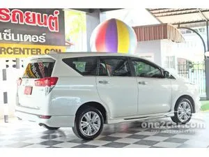 2017 Toyota INNOVA 2.8 Crysta V Wagon