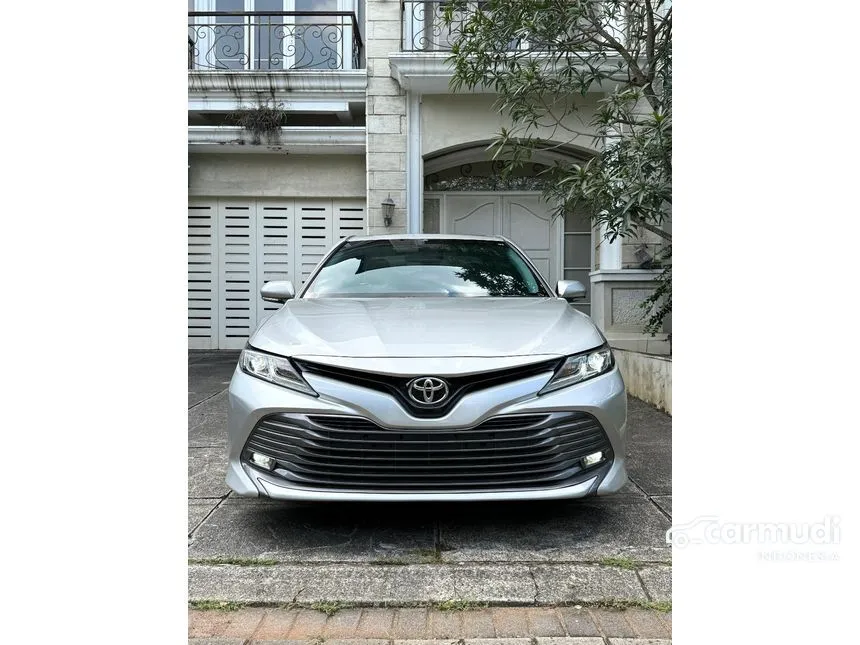 2019 Toyota Camry V Sedan