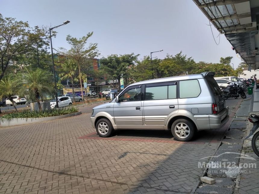 Jual Mobil Mitsubishi Kuda 2002 Grandia 2.0 di DKI Jakarta