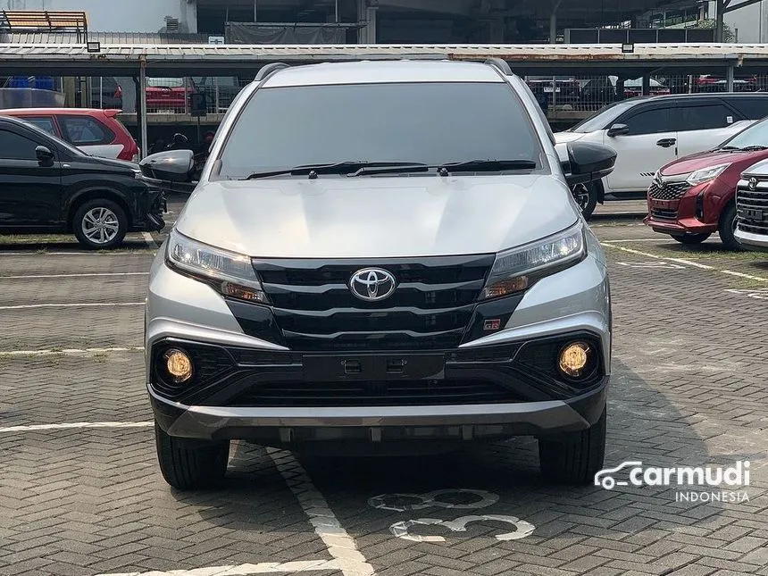 Jual Mobil Toyota Rush 2024 S GR Sport 1.5 di Jawa Timur Manual SUV Silver Rp 255.400.000