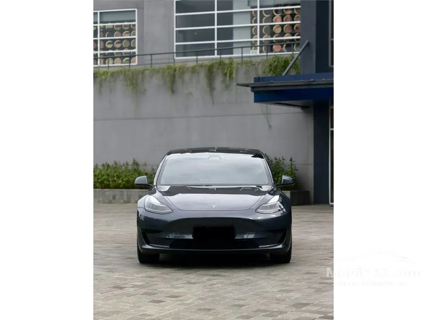 2021 Tesla Model 3 Long Range Sedan