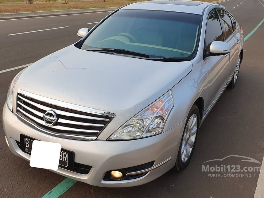 Nissan teana 2010 года