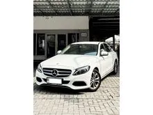 2016 Mercedes-Benz C200 2.0 Avantgarde Sedan White on Black Odo 50 Rb (TERMURAH)