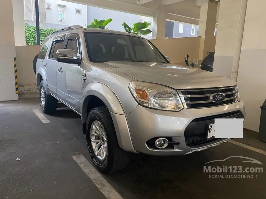 Jual Mobil Ford Everest 2013 XLT 4X2 2.5 di DKI Jakarta Manual SUV Silver Rp 159.000.000