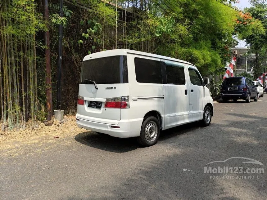 2014 Daihatsu Luxio D Wagon