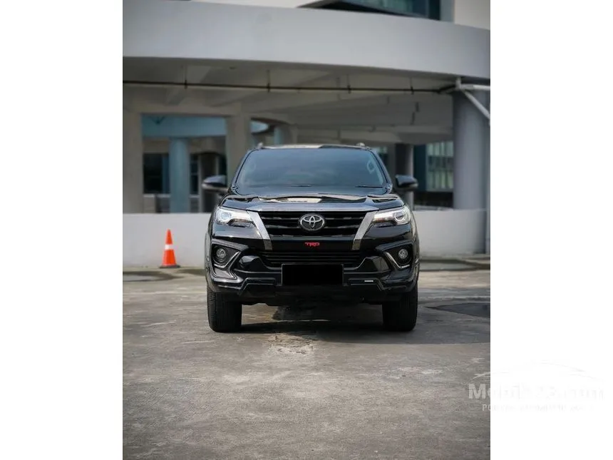 2019 Toyota Fortuner VRZ TRD 4X2 SUV