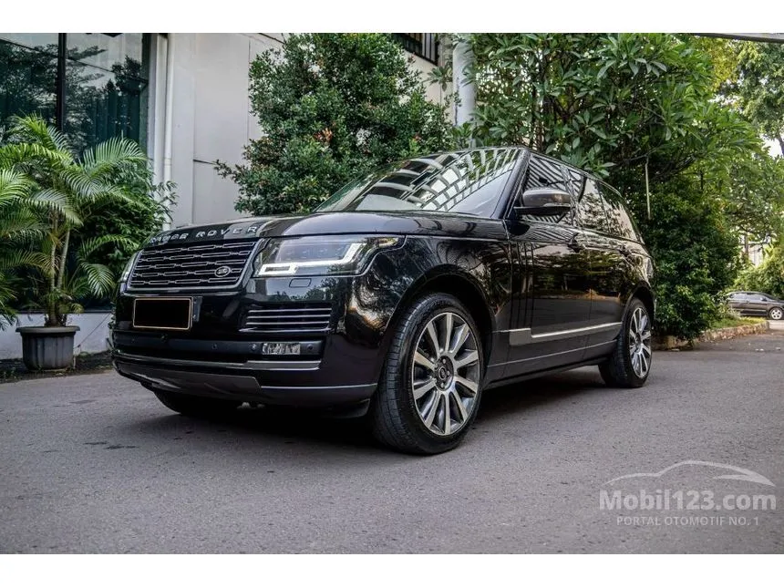 2013 Land Rover Range Rover Vogue SUV