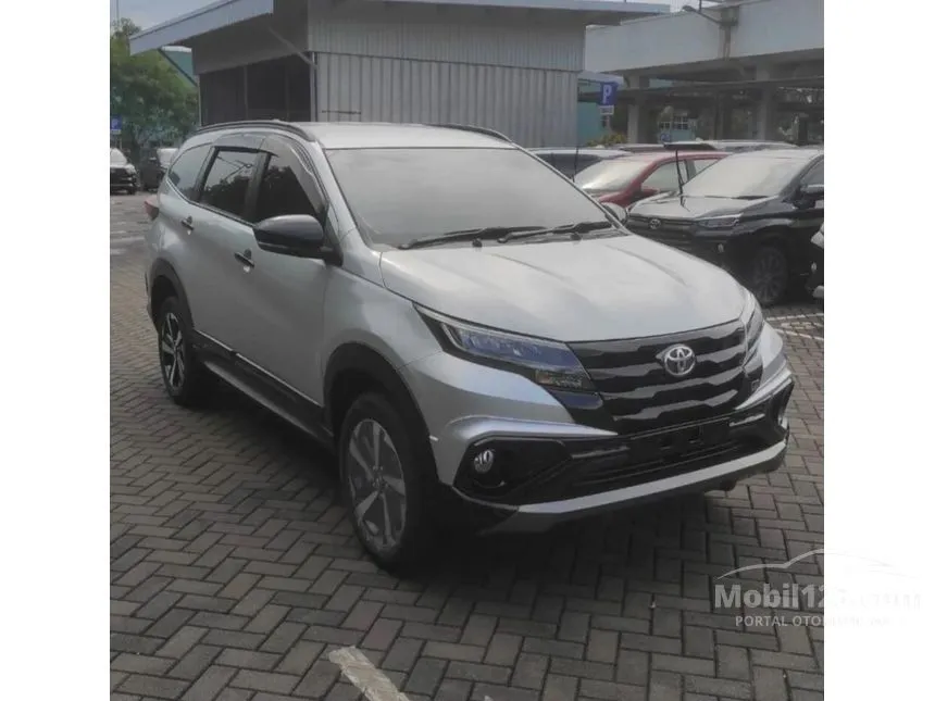 Jual Mobil Toyota Rush 2024 S GR Sport 1.5 di DKI Jakarta Automatic SUV Silver Rp 286.000.000