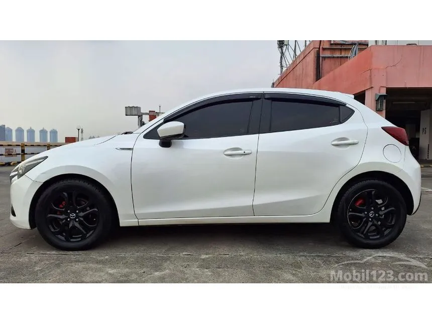 2015 Mazda 2 V Hatchback