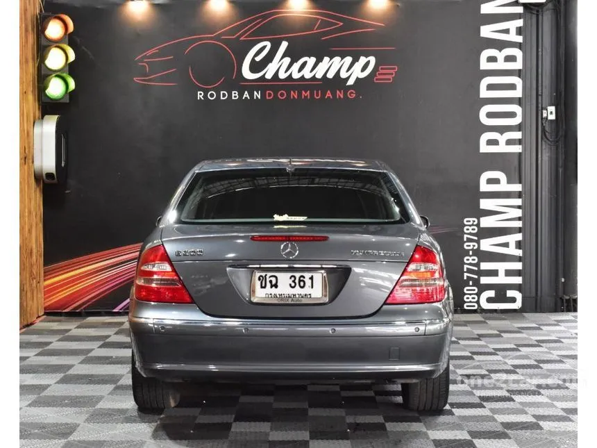 2006 Mercedes-Benz E200 Kompressor Elegance Sports Sedan