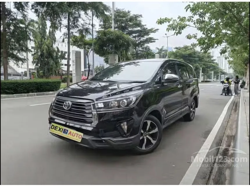 2022 Toyota Kijang Innova Venturer MPV