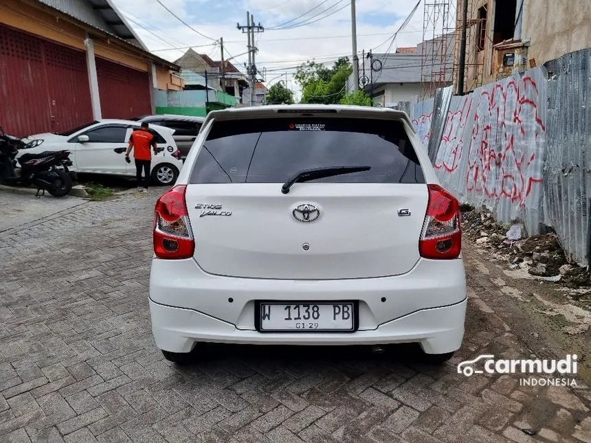 2014 Toyota Etios Valco G Hatchback