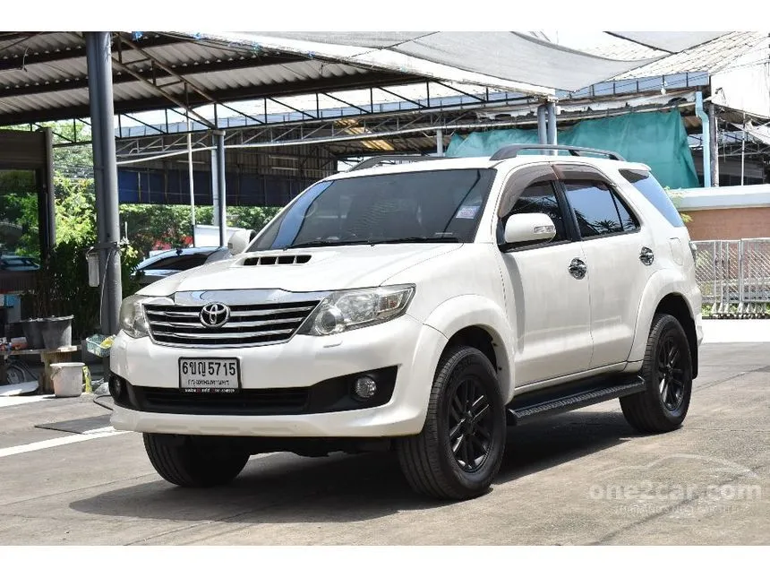 2012 Toyota FORTUNER V SUV