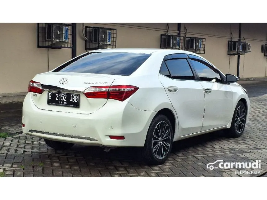 2015 Toyota Corolla Altis V Sedan