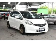 2012 Honda JAZZ 1.5 (ปี 08-14) S Hatchback