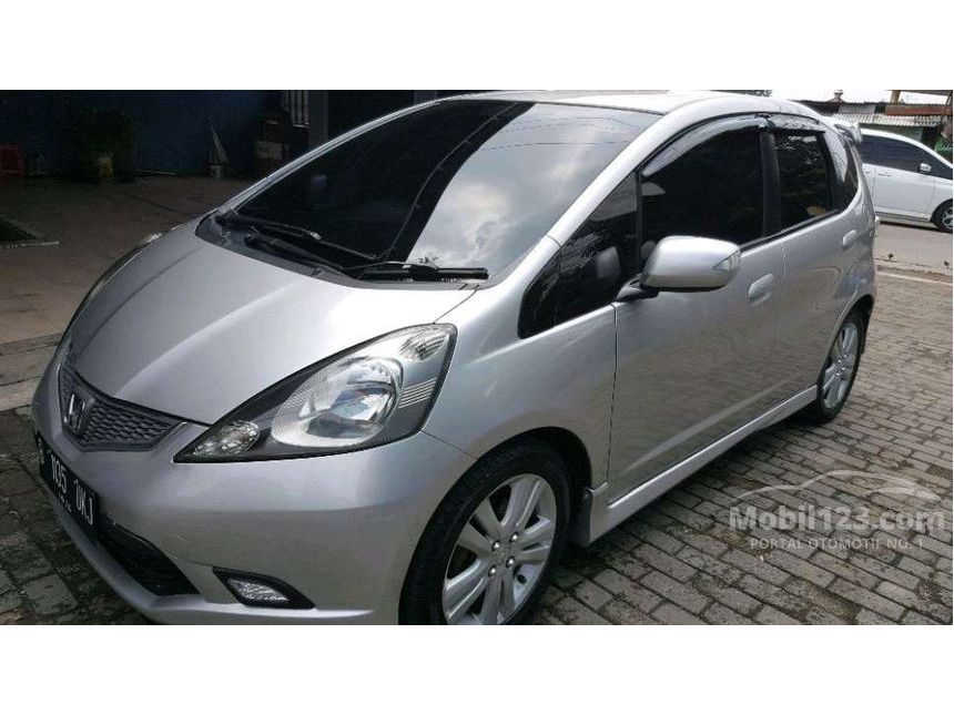 Jual Mobil  Honda  Jazz  2010 RS 1 5 di Jawa  Barat  Automatic 